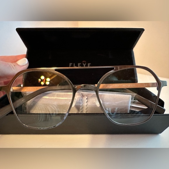 Made in Denmark glass frames from Fleye - Picture 4 of 6